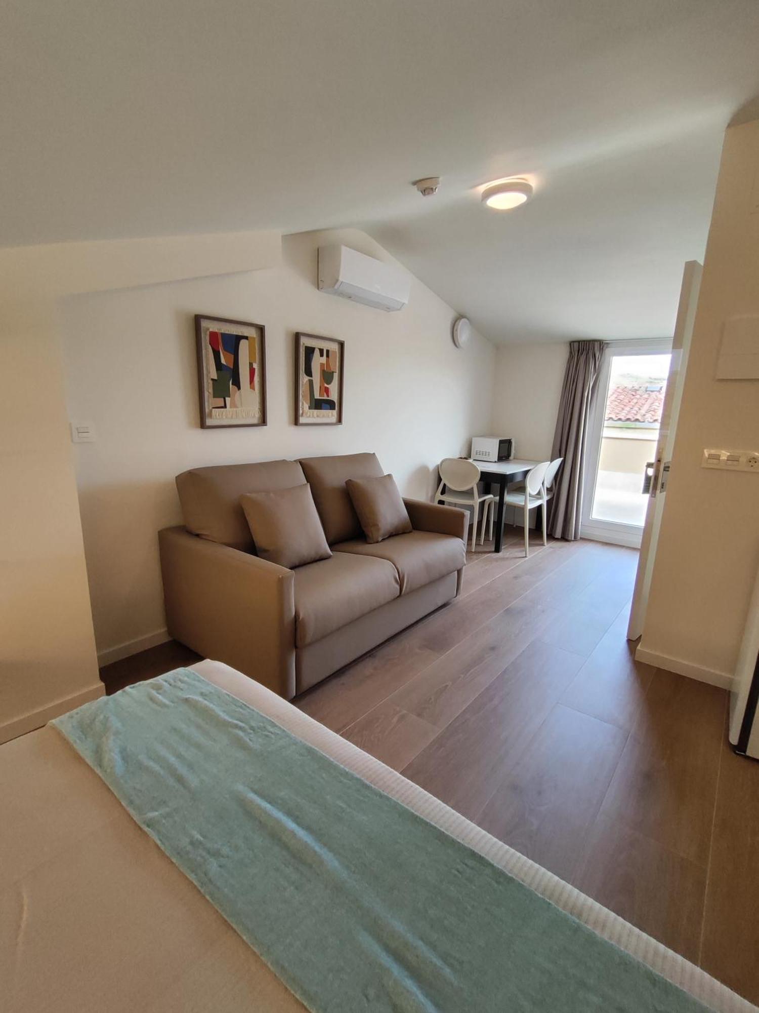 Vut Quinta La Villa Quintanadueñas Екстериор снимка